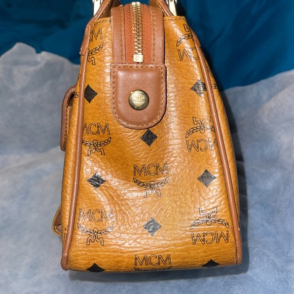 MCM Tan Leather Women's Bag - Picture 8 of 16
